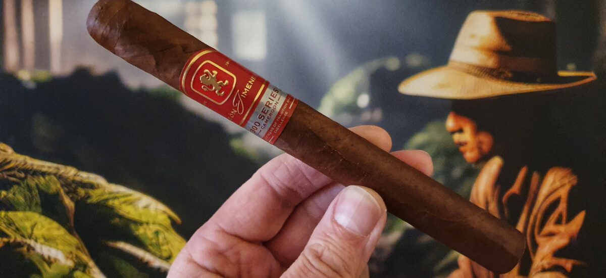 Lang, schlank und verdammt gut gebaut: Die Leon Jimenes Series 300 Cameroon Churchill