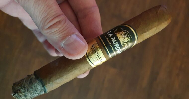 Die „Auserwählte“ lässt bitten: La Aurora Escogidos Robusto im Review
