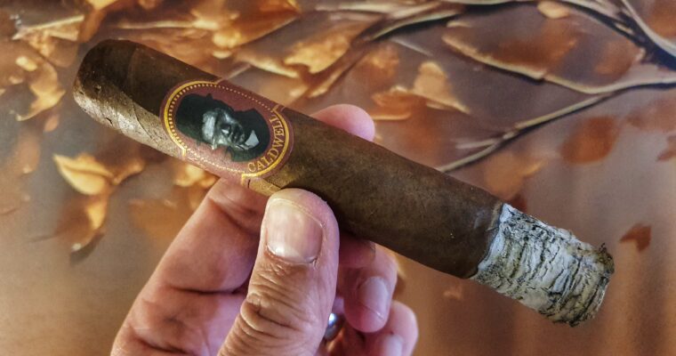 Mehr als nur ein Bluff: Eine Zigarre, die weiß, was sie tut – Caldwell Blind Man’s Bluff Magnum Maduro