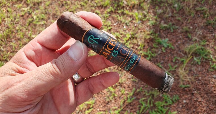 Raices C5 Black Robusto – Eine Zigarre, die polarisiert