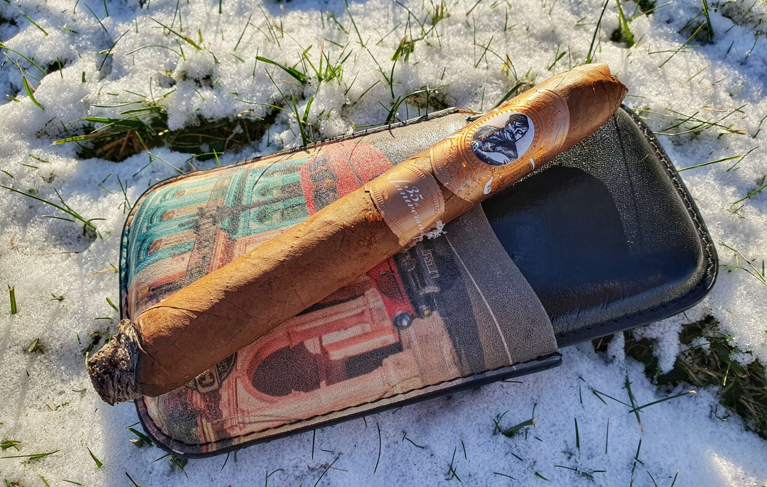 Jubiläumsrauch im Schnee: Die Gurkha 35th Anniversary Figurado erleben