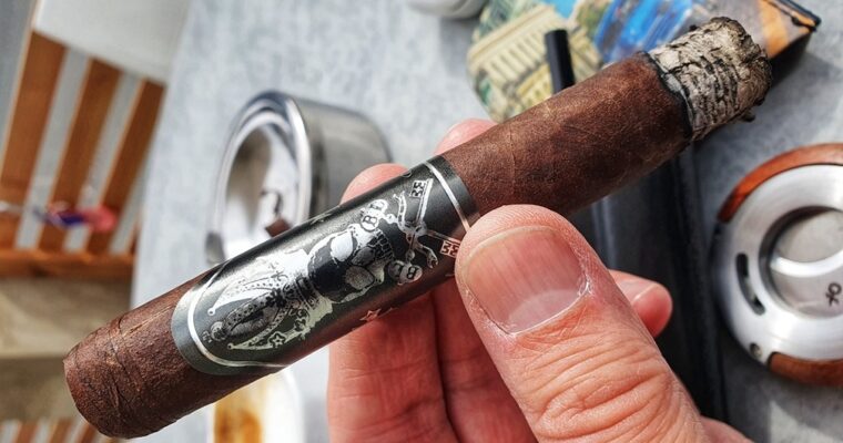 BLTC Bishops Blend Novemdiales – Zwischen Weihrauch und Espresso