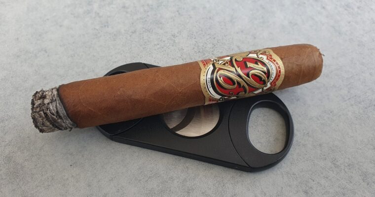 Vanille, Piment und ein kleiner Haken: Die Eiroa 1916 Tabacalera Eiroa Robusto im Test