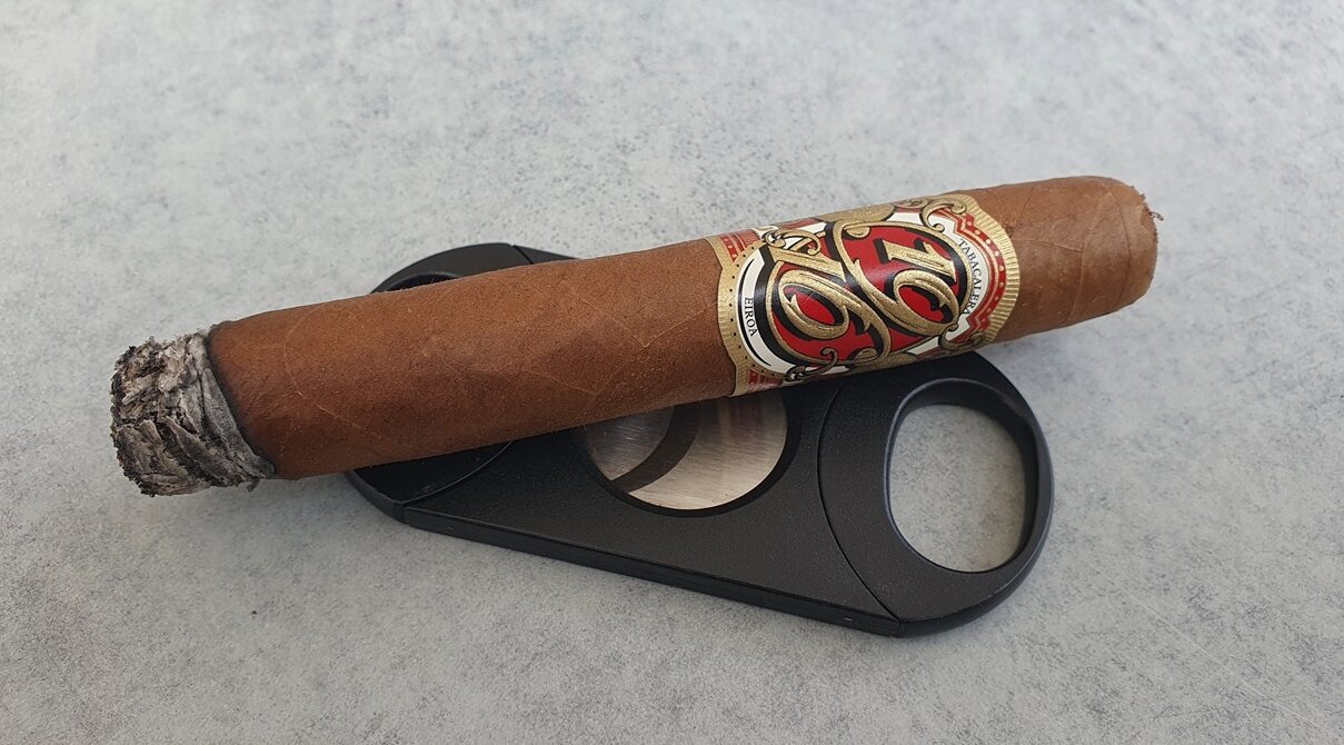 Vanille, Piment und ein kleiner Haken: Die Eiroa 1916 Tabacalera Eiroa Robusto im Test